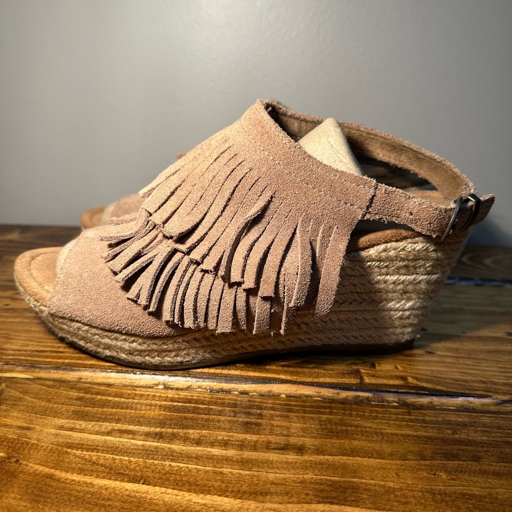 Minnetonka Ashley Leather Fringe Espadrille Wedge Sandals Women’s 8 Taupe Boho